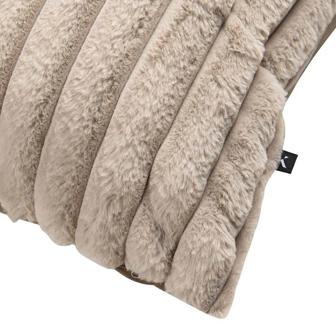 Putetrekk Faux fur striper 48x48cm
