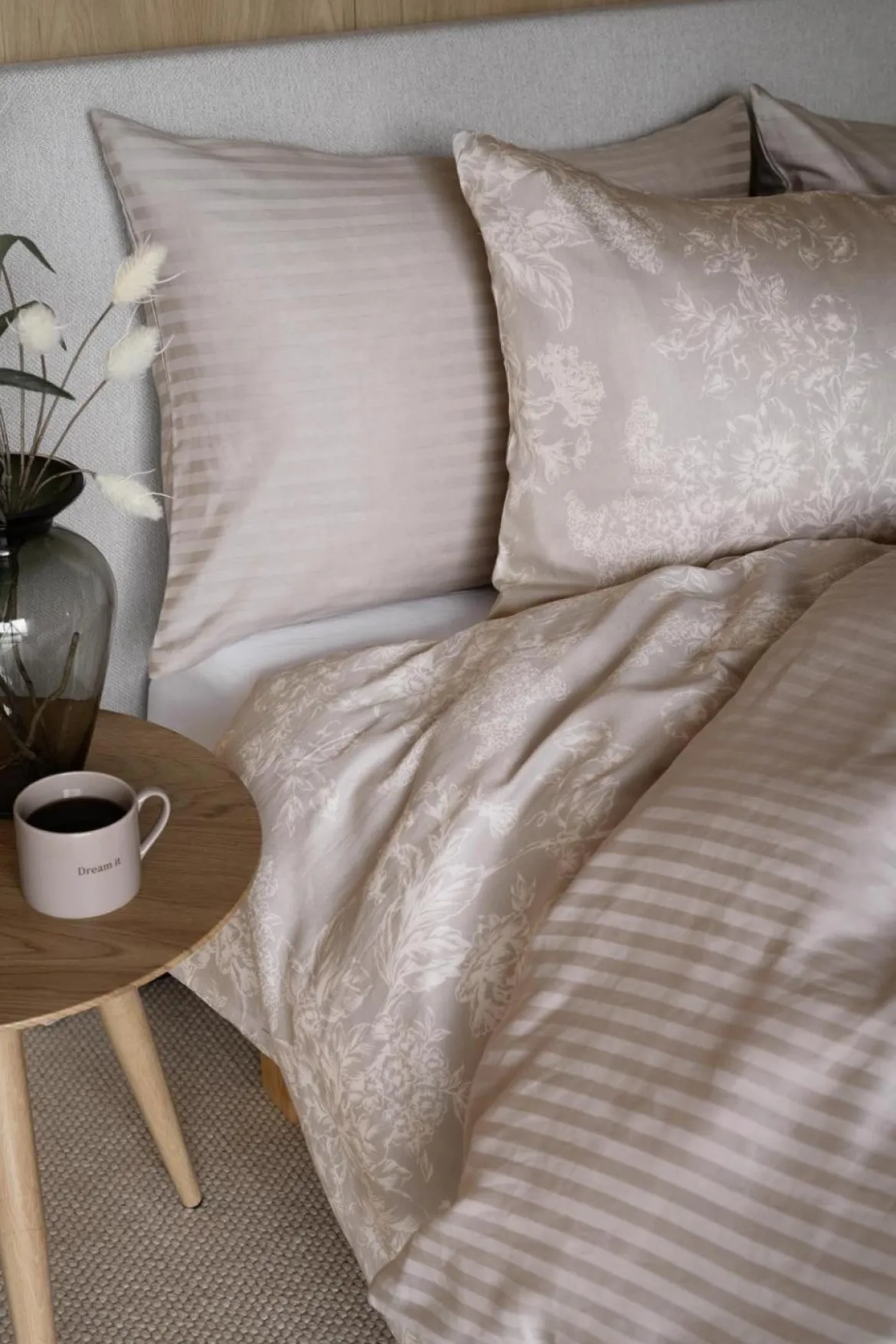 Sengesett Adele Sateng, 140x220 cm, beige