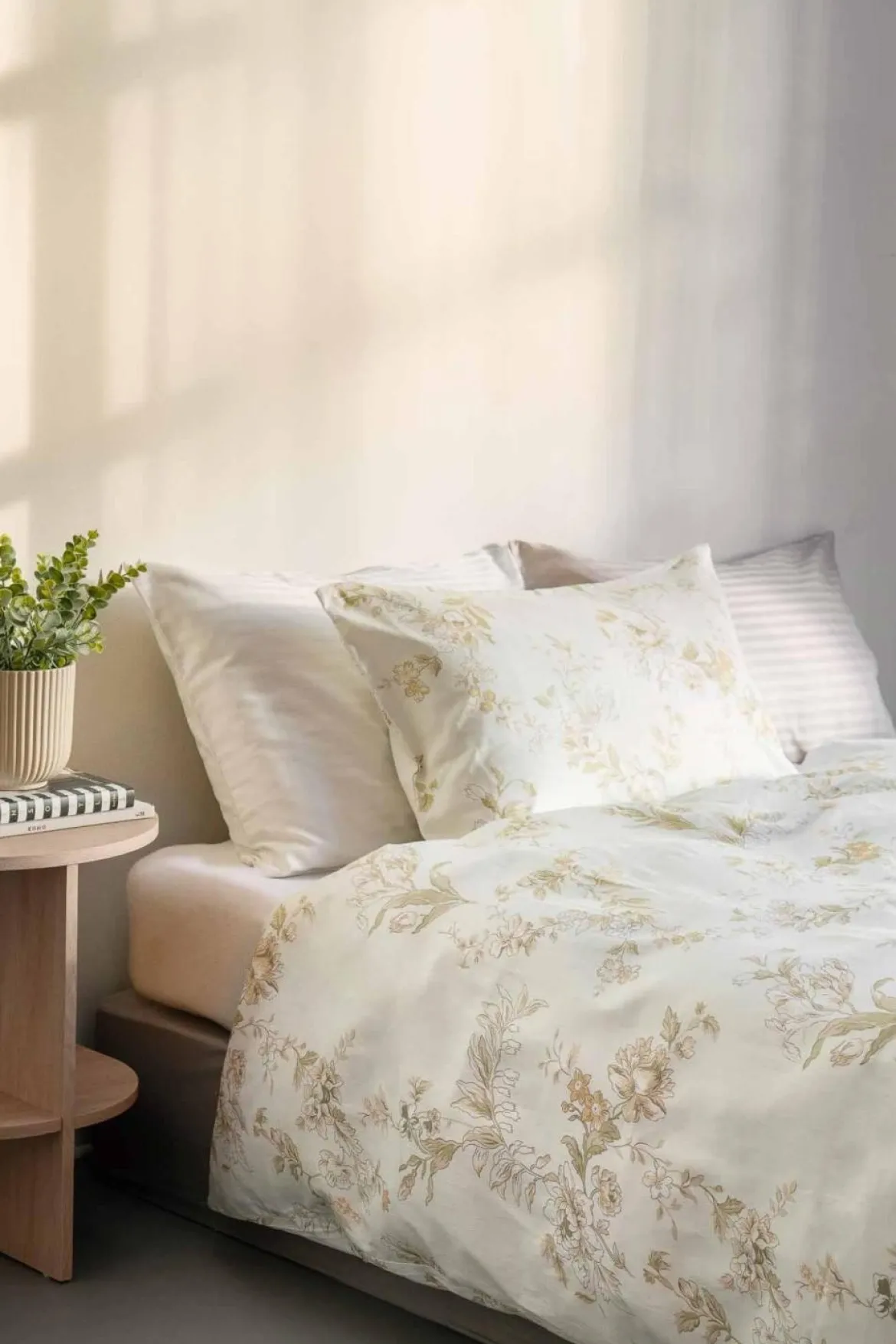 Sengesett Sateng Lady Season 140x200 cm, beige