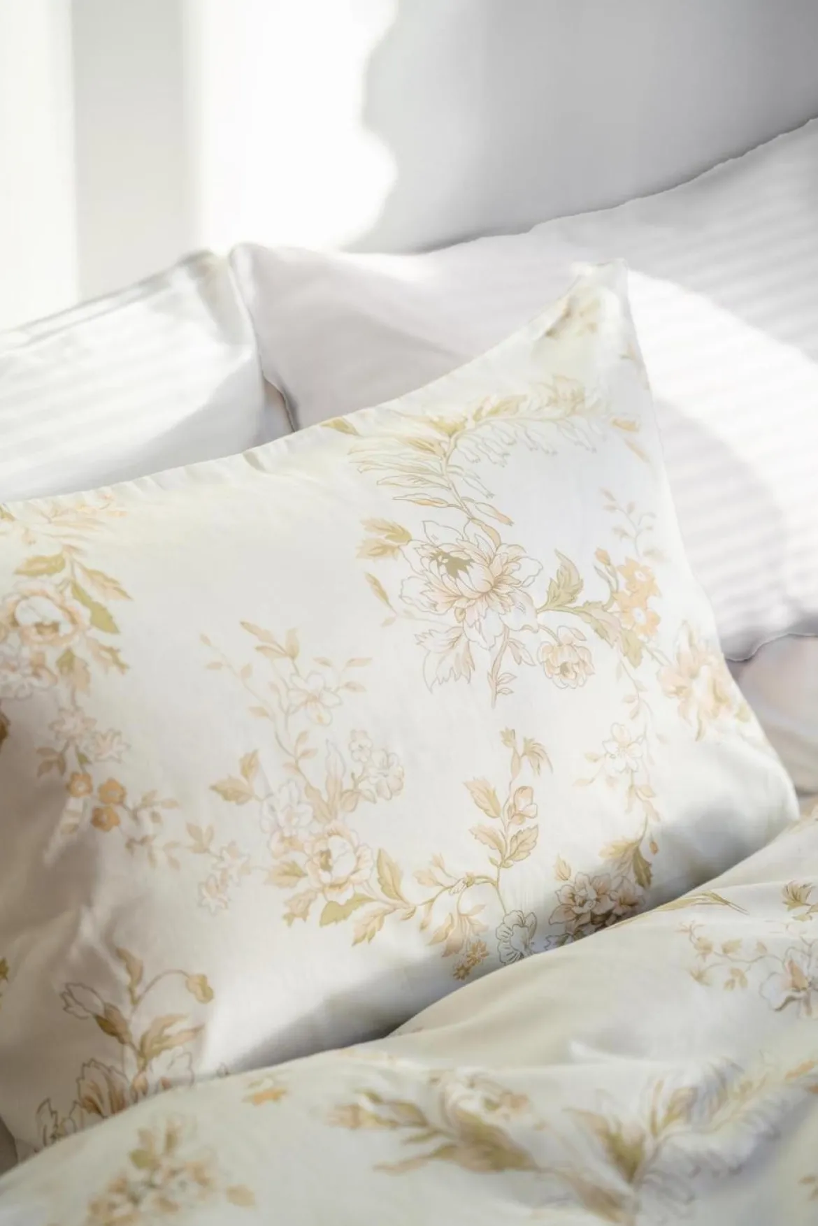 Sengesett Sateng Lady Season 140x200 cm, beige